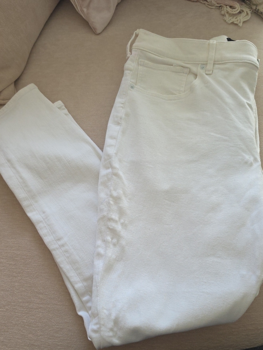 Express White Women’s Skinny Jeans
